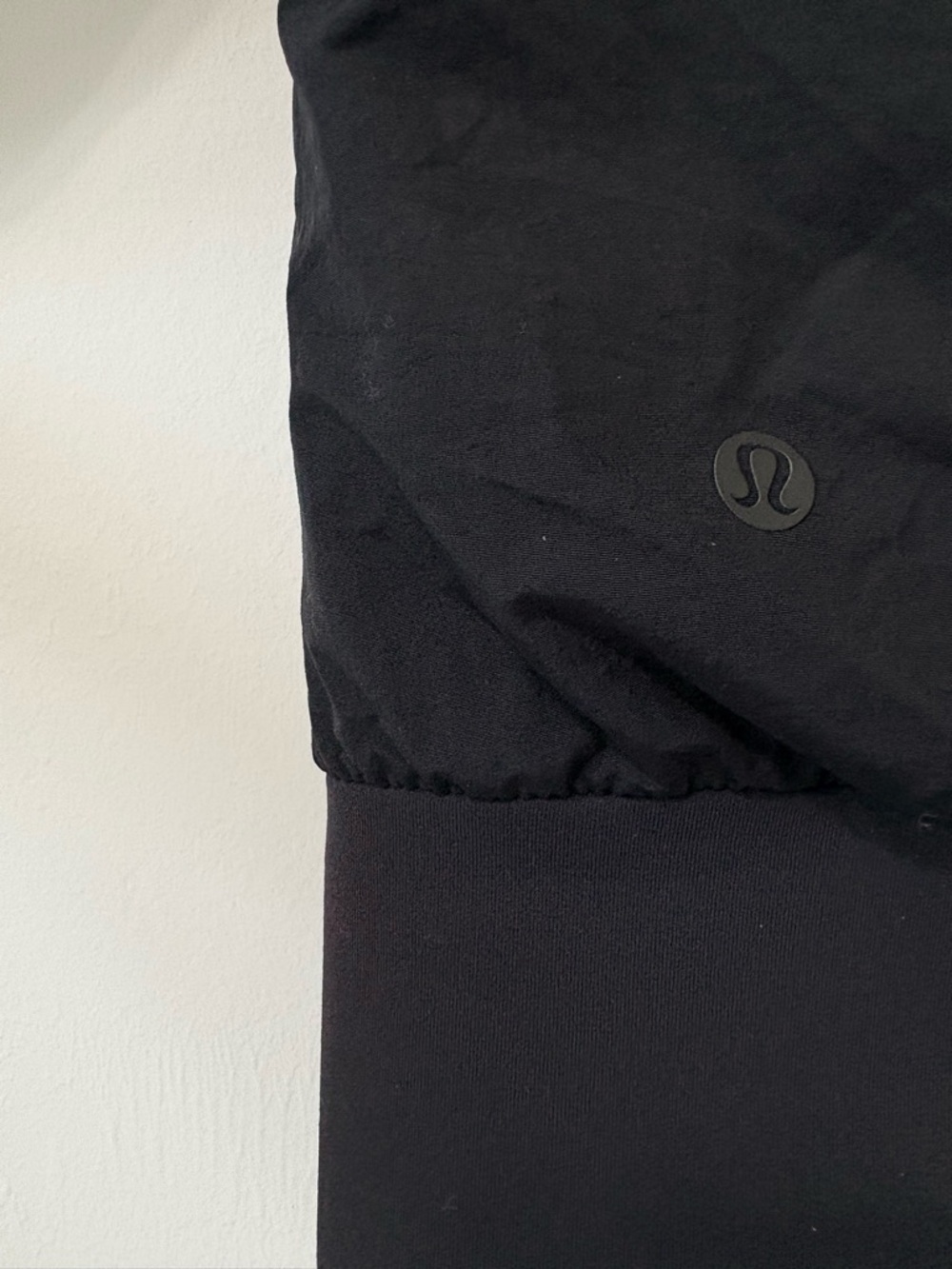 Lululemon Warm Two Ways Bomber Sz 2 Black Quilted Reversible EUC - Picture 14 of 16